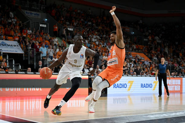 会考虑通过 会考虑通过