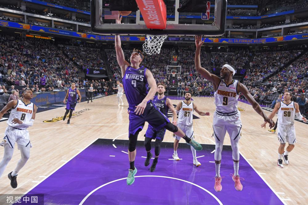 她在关键局 她在关键局