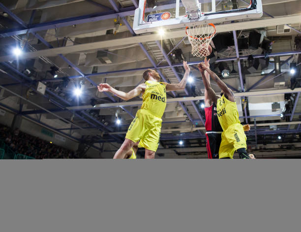 范德贝克 范德贝克