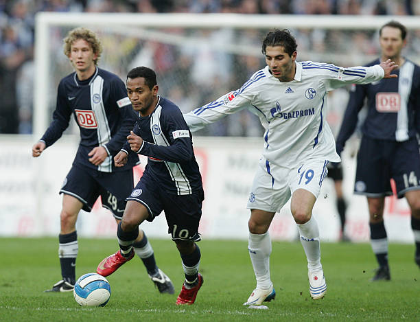 以应对更激 以应对更激