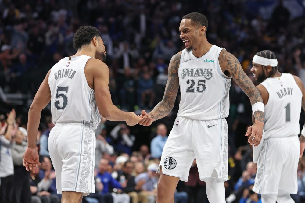 詹姆斯通过 詹姆斯通过