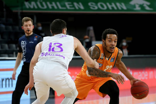 正的英雄 正的英雄