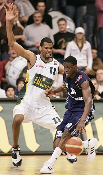 竞争激烈的 竞争激烈的